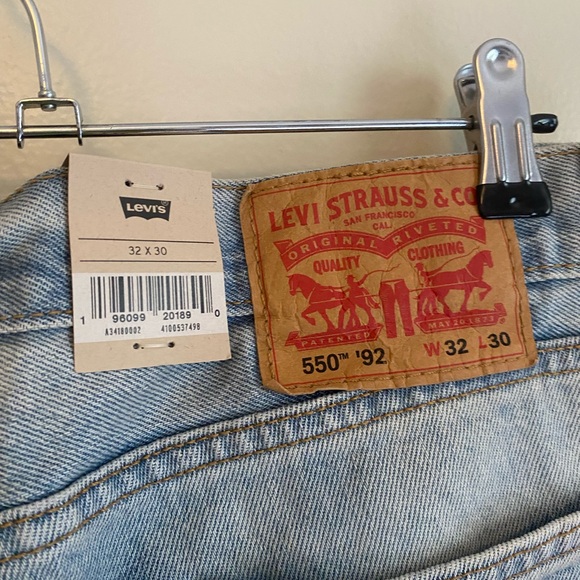 LEVI’S 550 '92 RELAXED TAPER FIT MEN'S JEANS - Picture 4 of 10